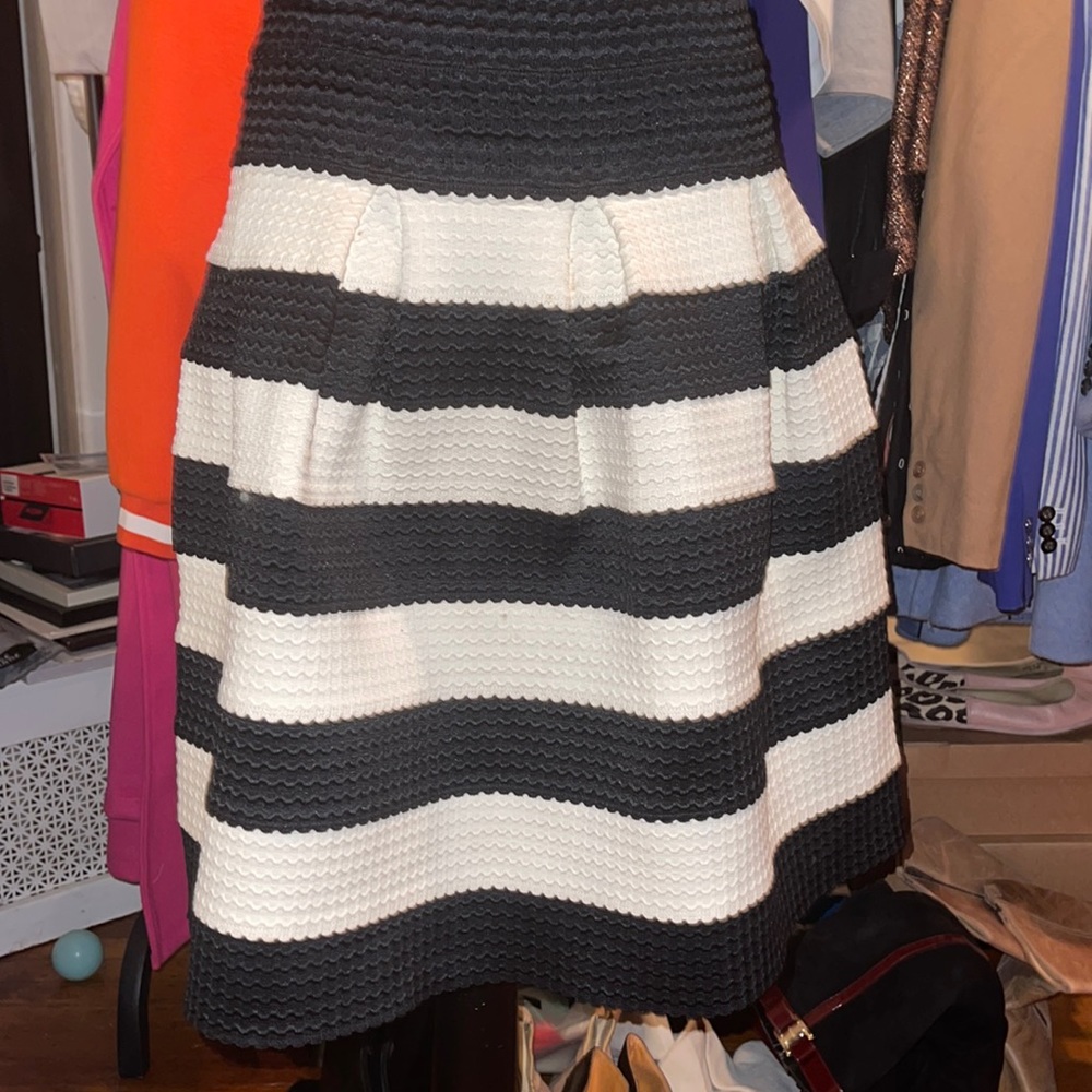 Anthropologie Ladiesfrom Savoy black and white skirt